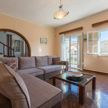 Villa Lavranos House