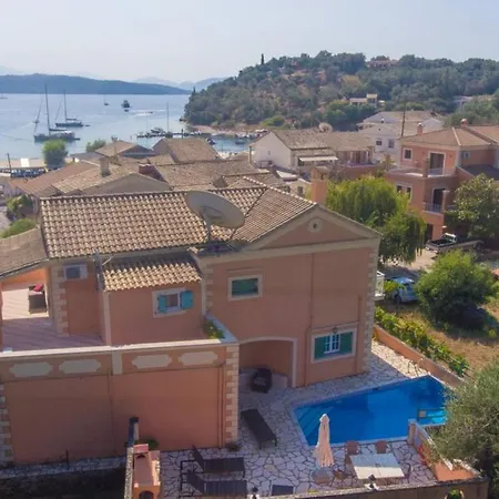 Lavranos House Villa *