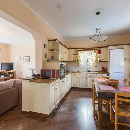 Lavranos House Villa Agios Stefanos (Thinali)