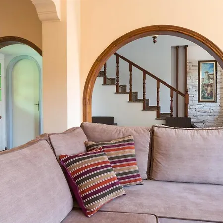 Lavranos House Villa Agios Stefanos (Thinali)