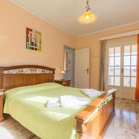 Lavranos House Villa *