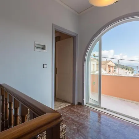 Villa Lavranos House